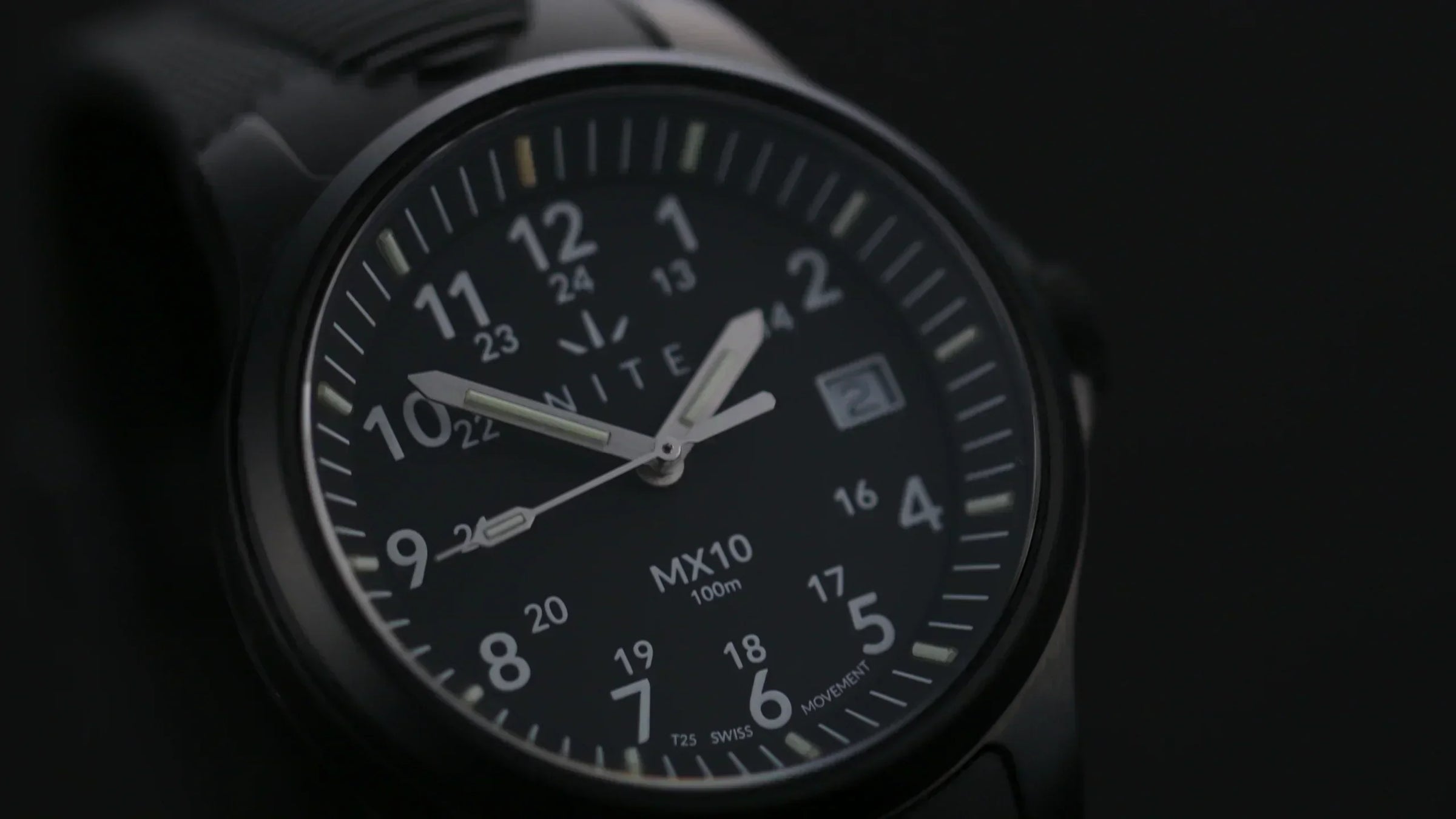What Is a Field Watch? Definition, Key Features & How It Compares to Dive Watches