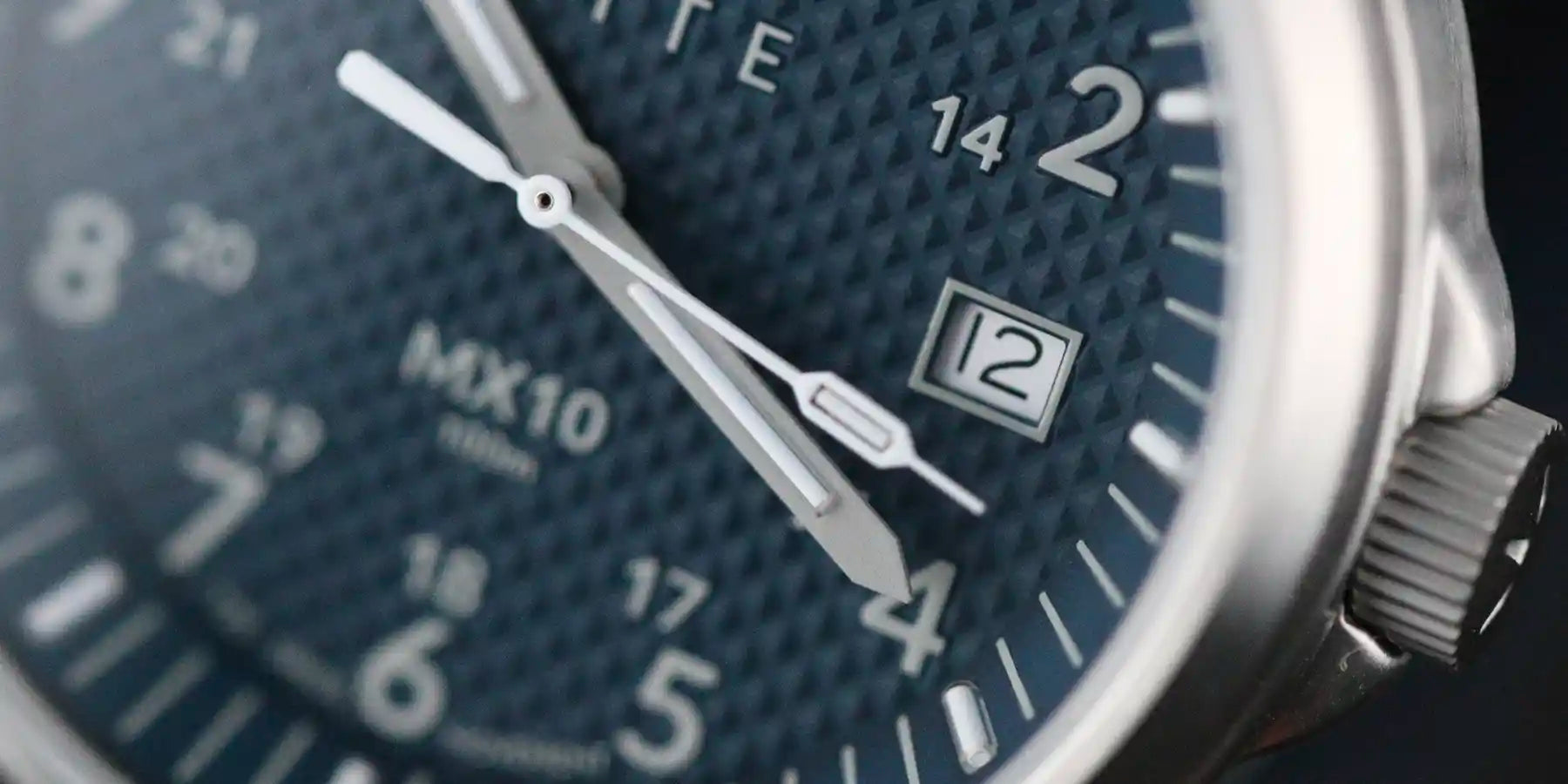 Why Quartz Watches Work Better for Real Outdoor Use